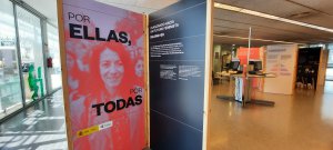 Exposició "Por Ellas por Todas" al CRAI campus Catalunya