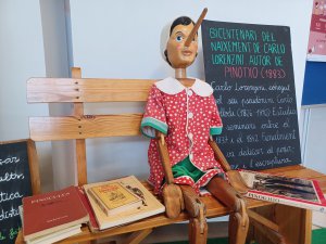 Exposició "Bicentenari del naixement de Carlo Lorenzini" al CRAI campus Sescelades