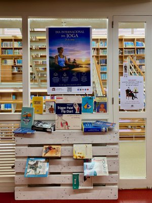 Centre d'interès "Dia internacional del ioga, relacionat amb la Fisioteràpia (21 de juny)" a CRAI Medicina i Ciències de la Salut